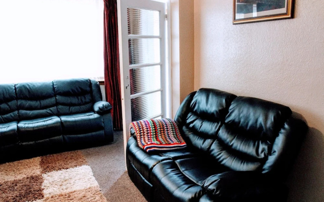 3 Bedroom Central House