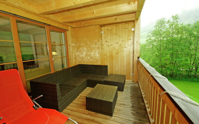 Vibrant Apartment near Ski Slopes in Brand