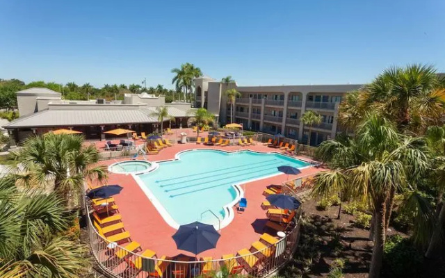 Best Western Island Gateway