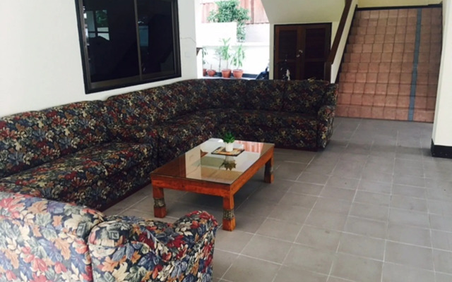 Taweeporn Guest House