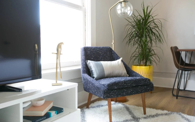 Chic Gaslamp Quarter Suites by Sonder