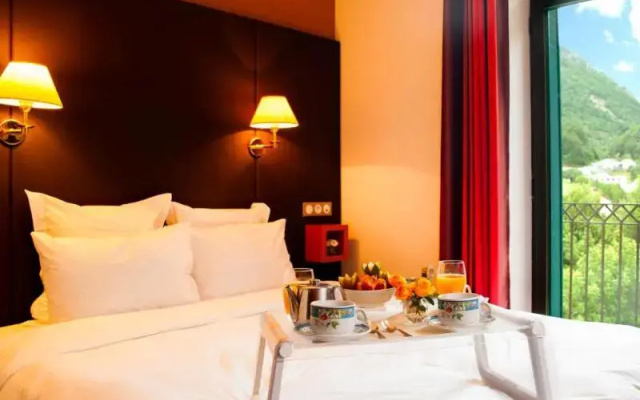 Logis Hôtel La Brèche De Roland