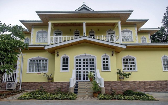 Captain's Villa in Mahe Island, Seychelles from 108$, photos, reviews - zenhotels.com hotel front