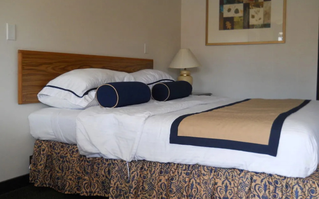 Value Inn Kenosha West