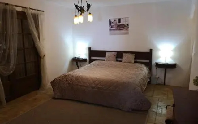 Mas Alto Apartments