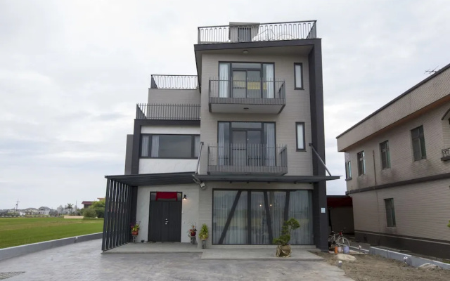 Riverside Villa II