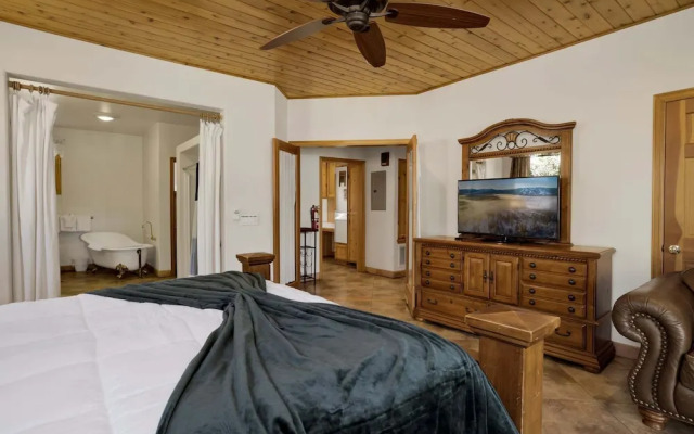 2597-the Village Timber Lodge