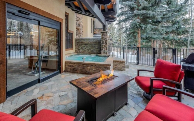 Beaver Creek Village Ski In, Ski Out 3 Bedroom