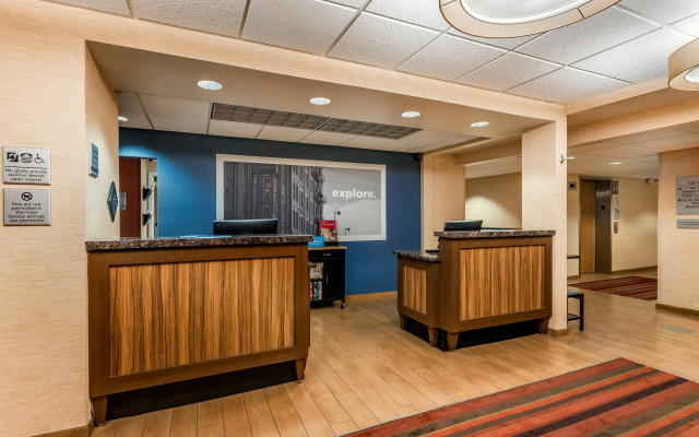 Hampton Inn Milwaukee-Airport