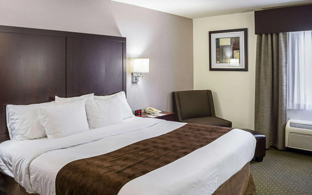 Quality Inn & Suites Clackamas – Portland