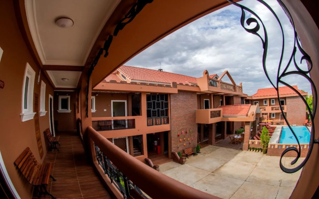 Royal Aykare Lodge