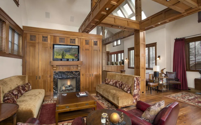 Frias Homes Of Aspen