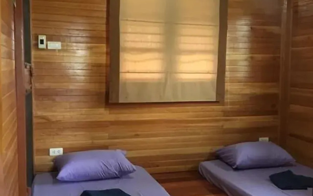 Baan Suan View Dee Homestay