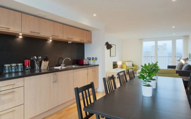 Bell Street Residence