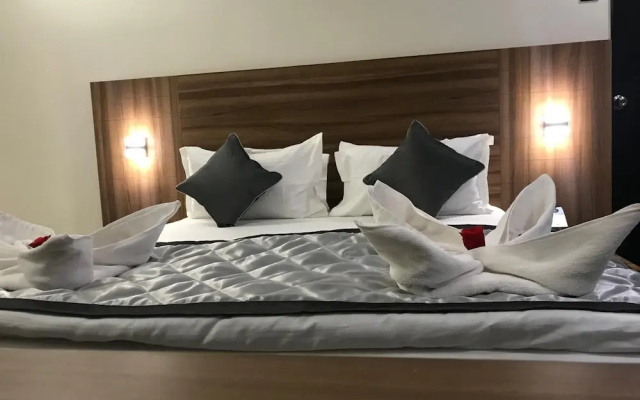 Kyriad Hotel Solapur by Othpl