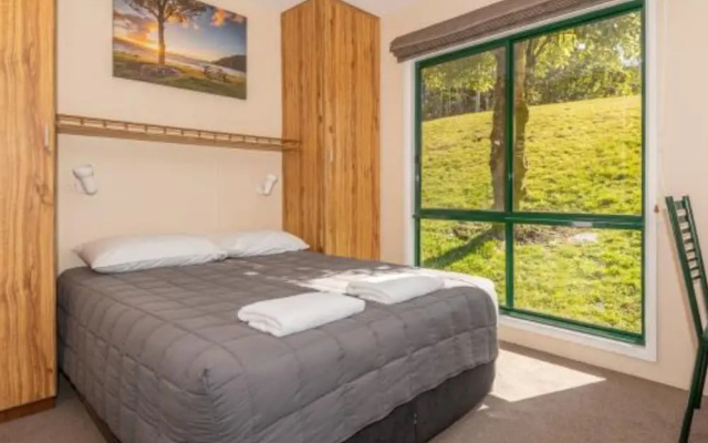 Blue Lake Top 10 Holiday Park