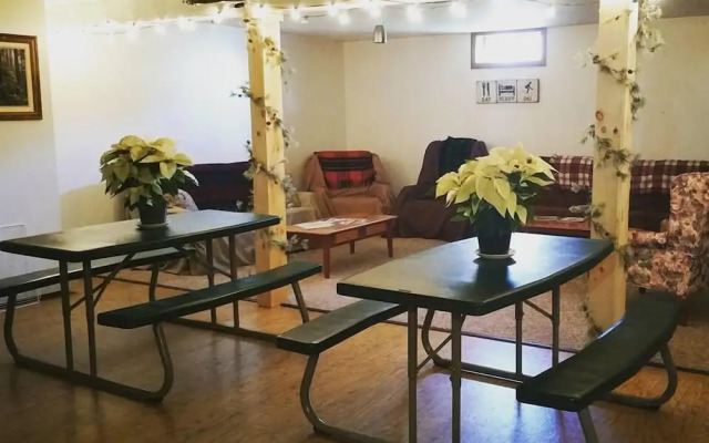 Spillover Motel and Inn