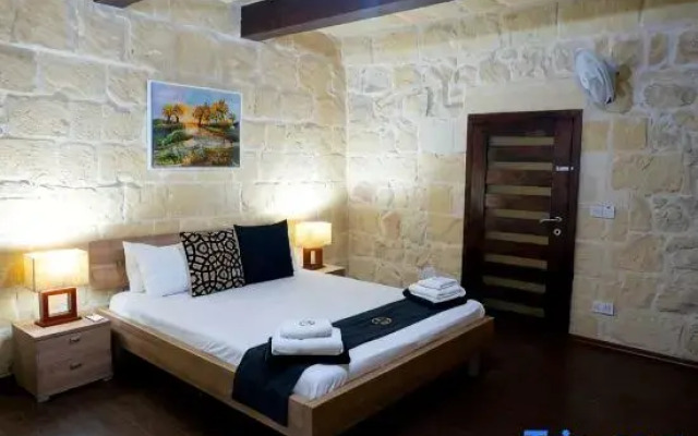 Mixel - 3 bedrooms (sleeps 6+ 2 kids) Sannat village