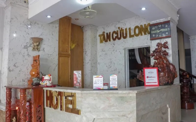 Reddoorz Plus Near Binh Tay Market