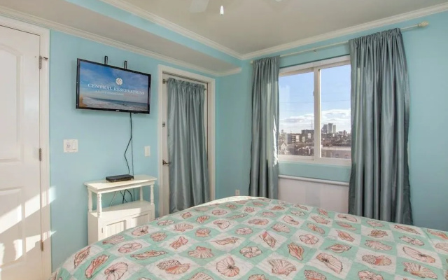 Makai 402 (bay View)