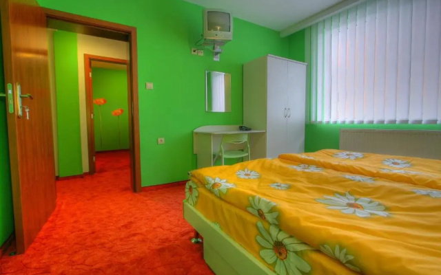 Family Hotel Mania