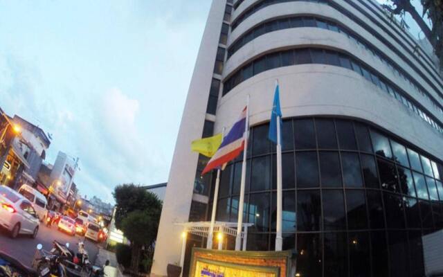 Phuket Town Inn Hotel Phuket вид на фасад
