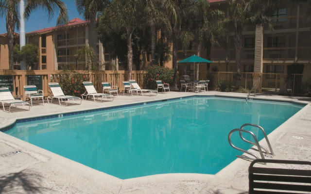 La Quinta Inn by Wyndham Bakersfield South