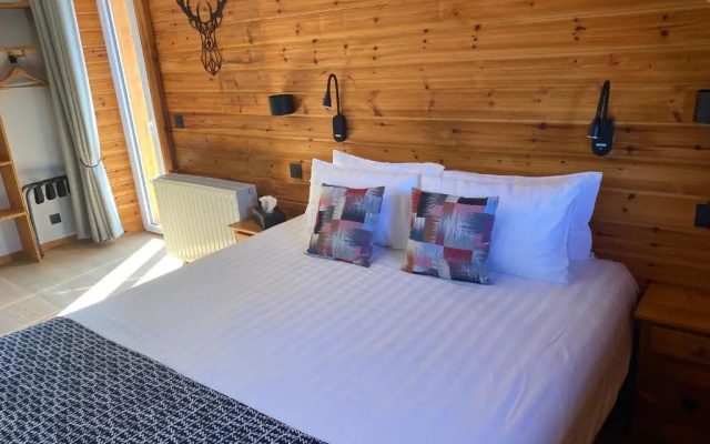Logis Hôtel Les Autanes & Spa