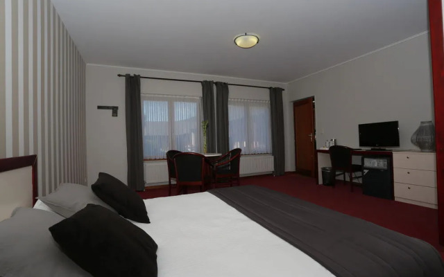 Hotel La Reine
