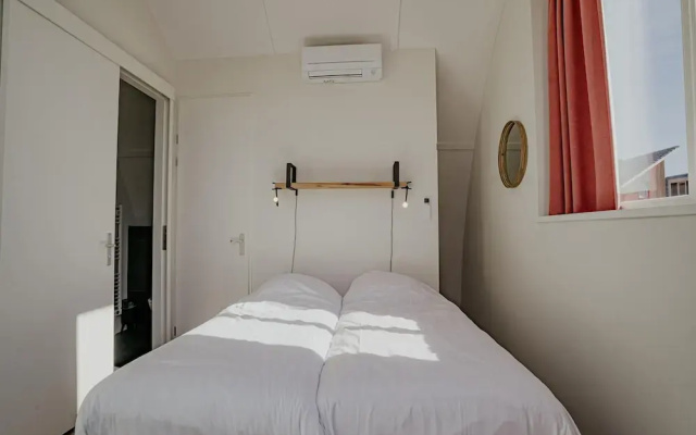 Beautiful House With AC, in the Port of Uitgeest