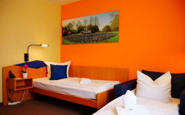 Отель Parkhotel Marzahn вид на фасад