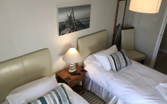 The Waterfront Inn