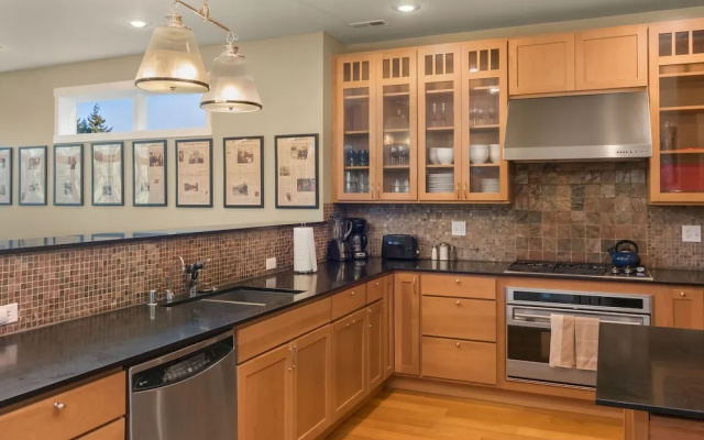 Seattle Vacation Home: The House of Suffrage