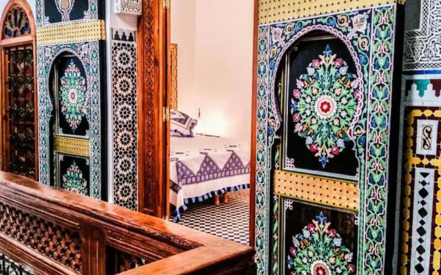 Room in Guest Room - Beautiful Riad Ouliya in Fès
