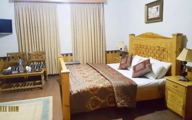 Pine Top Hotel Murree