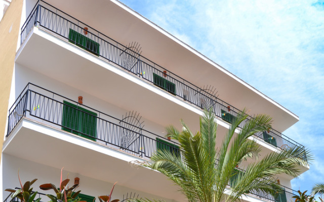 Отель Hostal Valencia вид на фасад