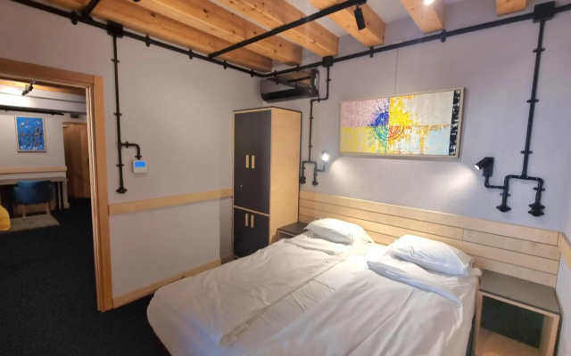 Art Hotel 158