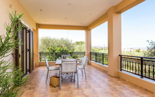 Spacious Apartment in Prines near Sea