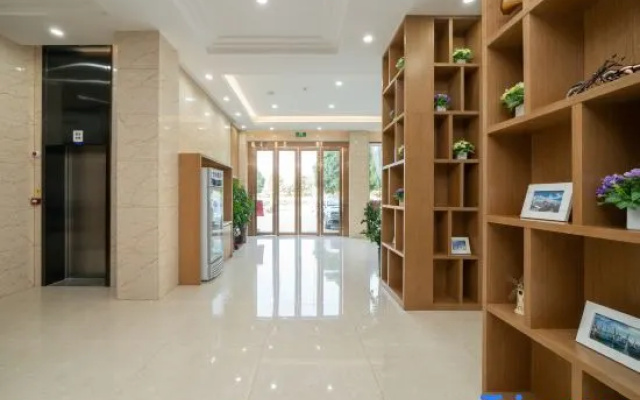 Yeste Hotel (Baise Zhuzhou Bridge No. 5 Middle School)