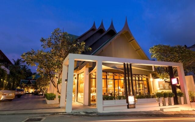 Отель Manathai Surin Phuket вид на фасад