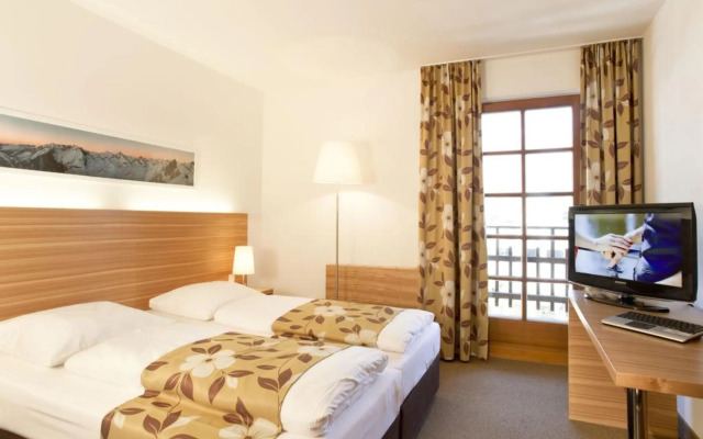 Отель Holiday Inn Innsbruck 