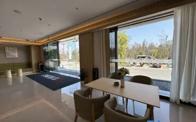 Yue Hotel