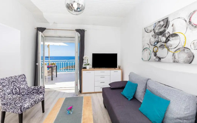 Apartment 24