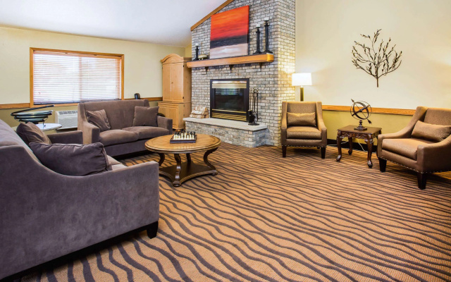 AmericInn by Wyndham Menomonie