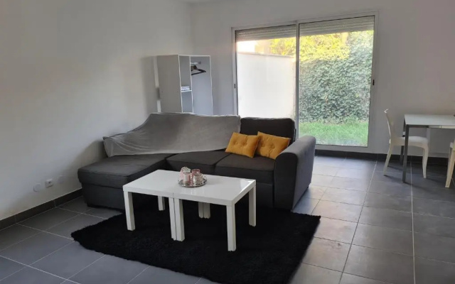 Grand studio avec jardin au calme