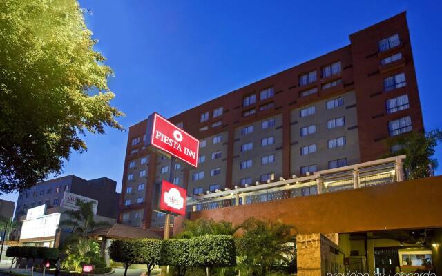 Отель Fiesta Inn Guadalajara Expo вид на фасад