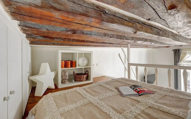 Charming Le Marais Mezzanine Studio