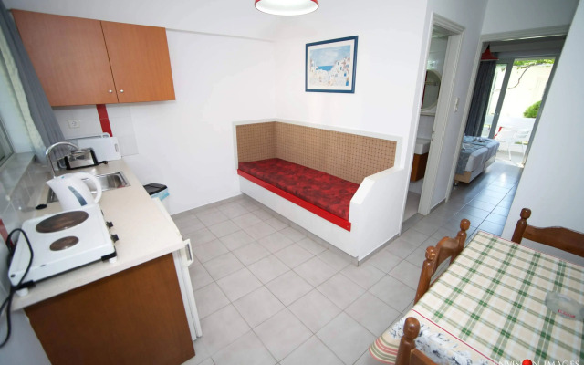 Lenaki Apartments