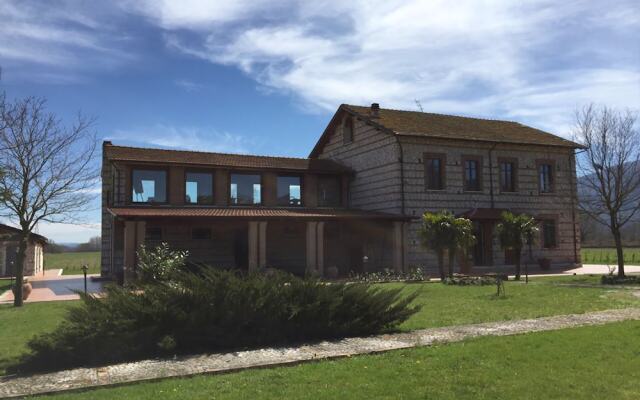 Отель B&B Casandrona Сан-Массимо вид на фасад