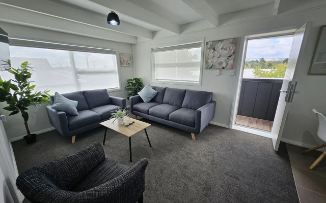 Redwood Apartments